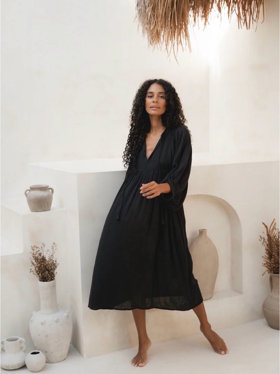Daughters of India Dresses & Skirts - Daughters of India Black V-Neck Tiered Midi Dress